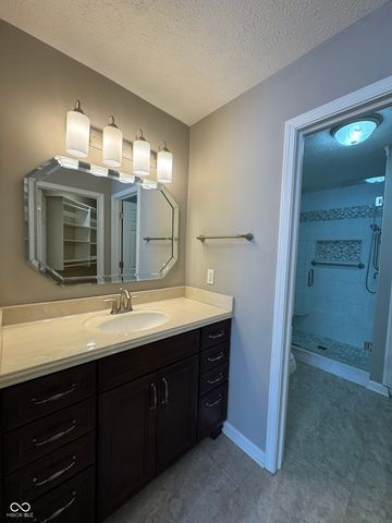 11130 Vineyard Drive, Fishers, IN 46038