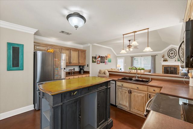 4418 Shady Elm Drive, Mansfield, TX 76063