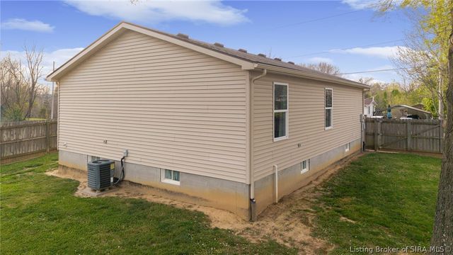 616 Castetter Road, Henryville, IN 47126