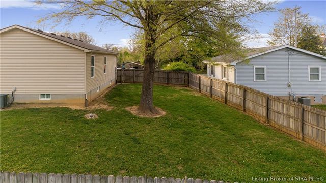 616 Castetter Road, Henryville, IN 47126