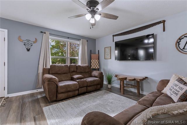 616 Castetter Road, Henryville, IN 47126