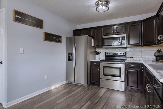 616 Castetter Road, Henryville, IN 47126