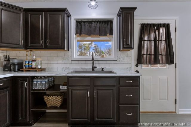 616 Castetter Road, Henryville, IN 47126