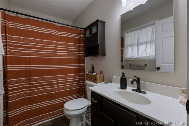 616 Castetter Road, Henryville, IN 47126