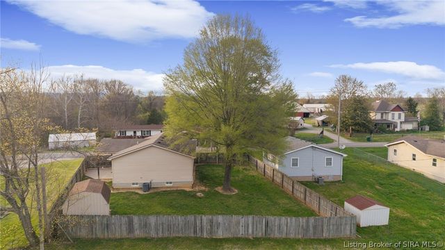 616 Castetter Road, Henryville, IN 47126