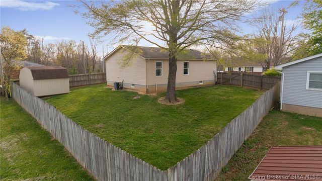 616 Castetter Road, Henryville, IN 47126