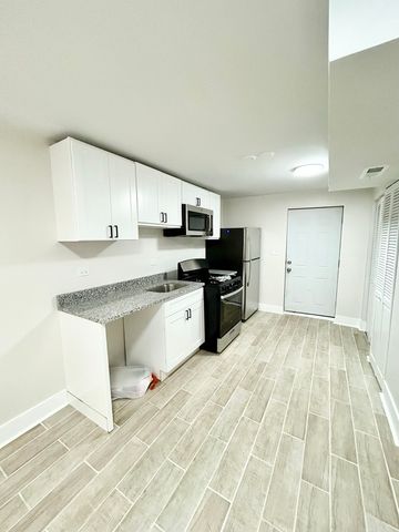 1146 N Lawndale Avenue G, Chicago, IL 60651