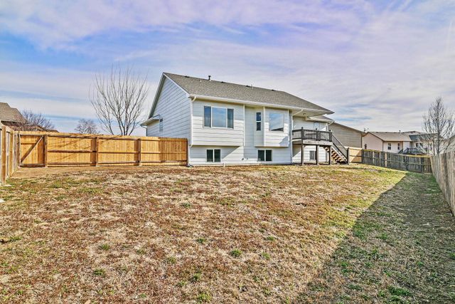 1227 S Horseback Ct, Wichita, KS 67230