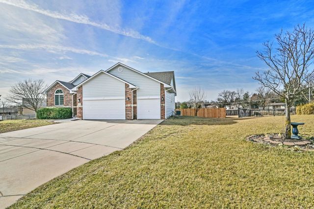 1227 S Horseback Ct, Wichita, KS 67230