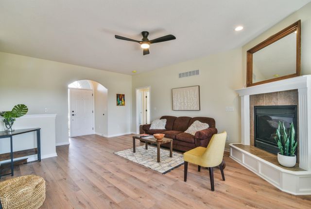 1227 S Horseback Ct, Wichita, KS 67230