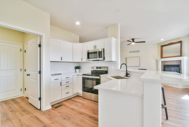 1227 S Horseback Ct, Wichita, KS 67230