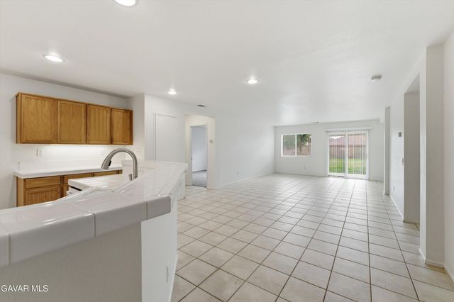 42144 Madison Court, Lancaster, CA 93536