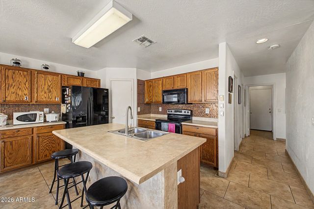 1618 W PECAN Road, Phoenix, AZ 85041