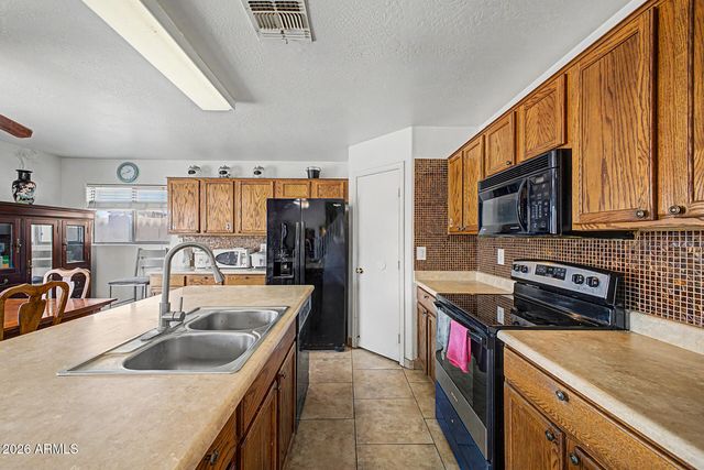 1618 W PECAN Road, Phoenix, AZ 85041