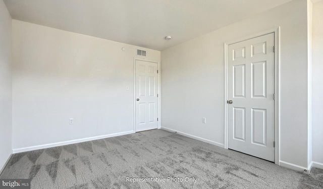 7848 OAK BROOK DR, Harrisburg, PA 17112
