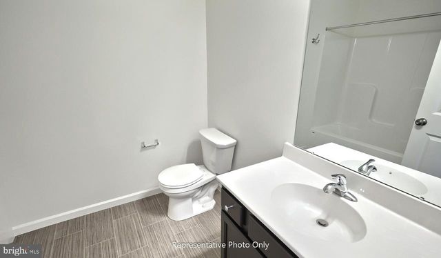 7848 OAK BROOK DR, Harrisburg, PA 17112