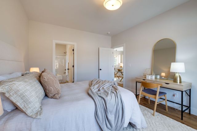 1272 Old County House Road, Charlotte, TN 37036