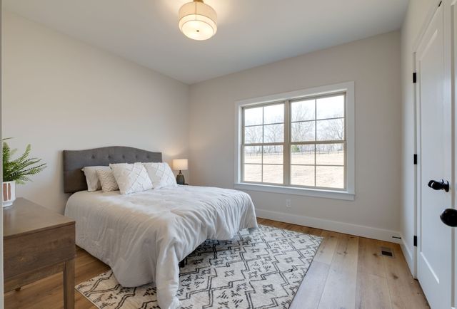 1272 Old County House Road, Charlotte, TN 37036