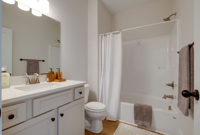 1272 Old County House Road, Charlotte, TN 37036