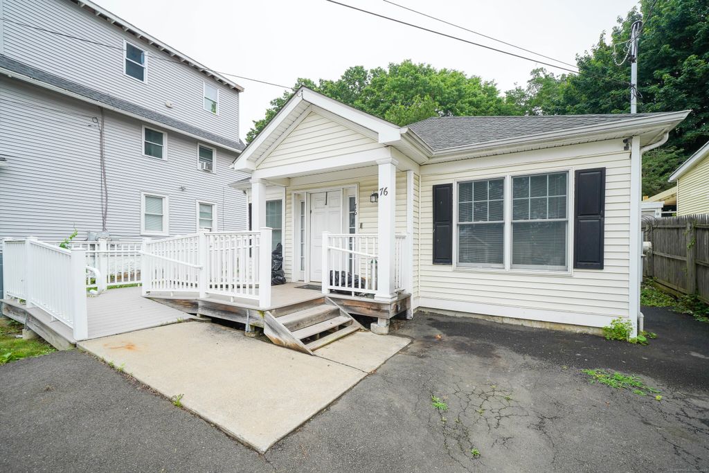 76 White Street, Bridgeport, CT 06610