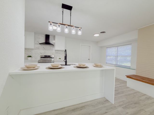 5520 Woodway Drive, Fort Worth, TX 76133