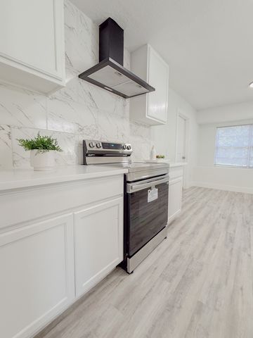 5520 Woodway Drive, Fort Worth, TX 76133