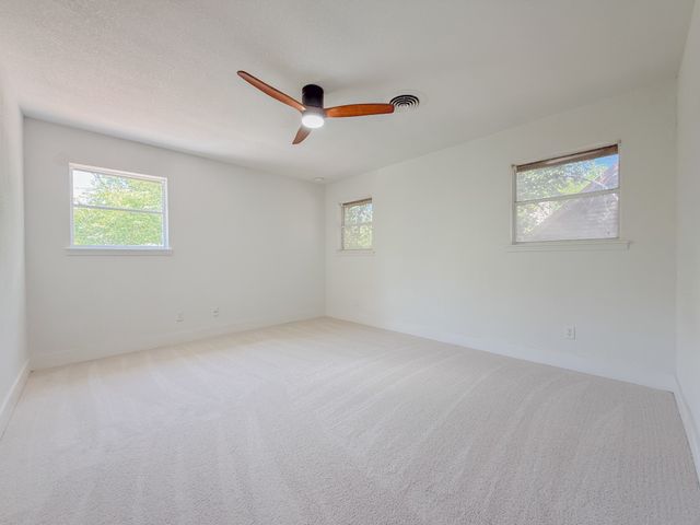 5520 Woodway Drive, Fort Worth, TX 76133