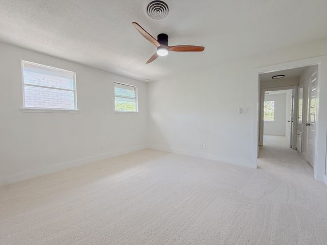 5520 Woodway Drive, Fort Worth, TX 76133