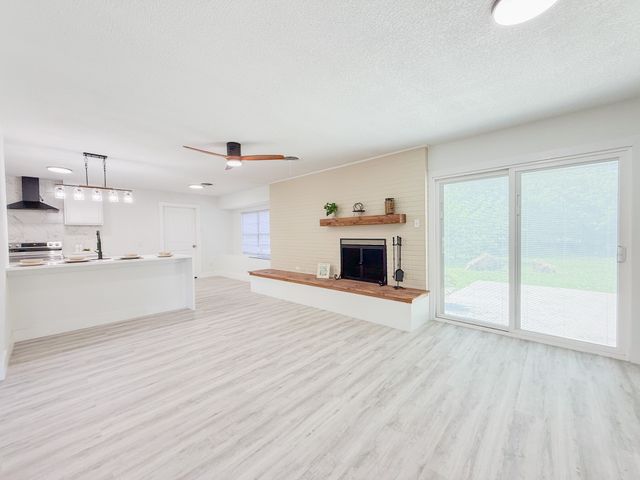 5520 Woodway Drive, Fort Worth, TX 76133