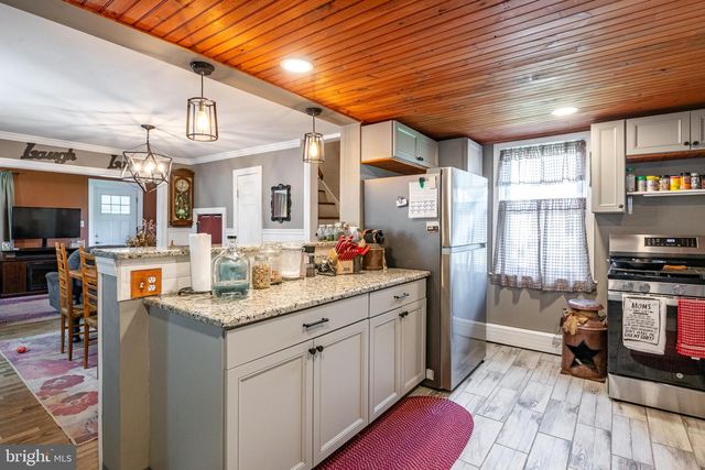 325 S 3RD ST, Hamburg, PA 19526