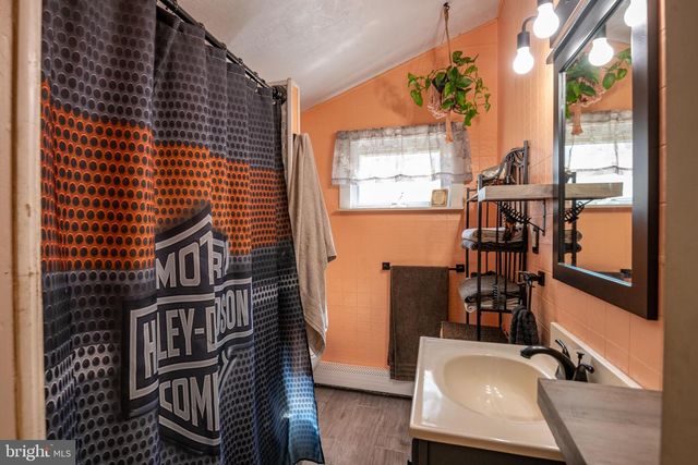325 S 3RD ST, Hamburg, PA 19526