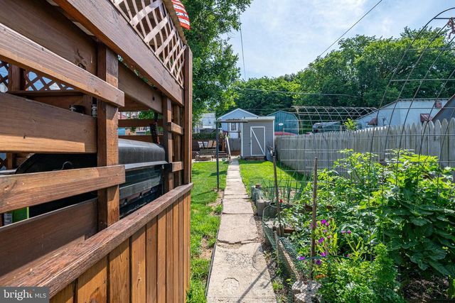 325 S 3RD ST, Hamburg, PA 19526