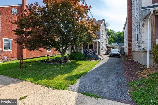 325 S 3RD ST, Hamburg, PA 19526