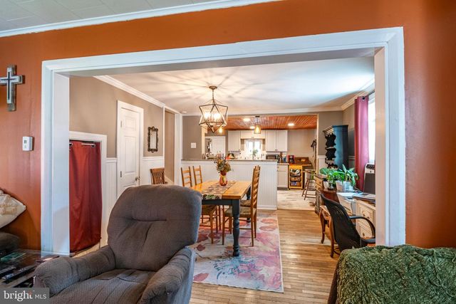 325 S 3RD ST, Hamburg, PA 19526
