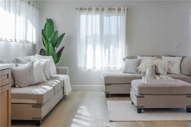 1615 W 67th, Los Angeles, CA 90047