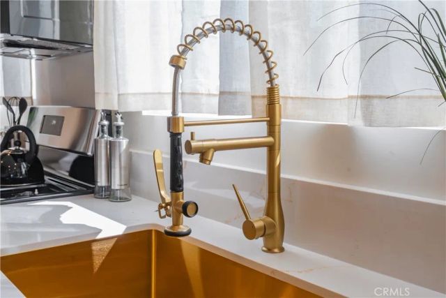 1615 W 67th, Los Angeles, CA 90047