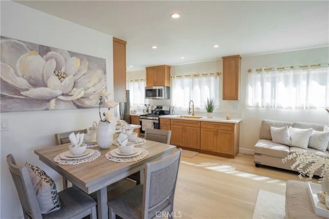 1615 W 67th, Los Angeles, CA 90047