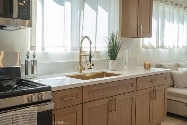 1615 W 67th, Los Angeles, CA 90047