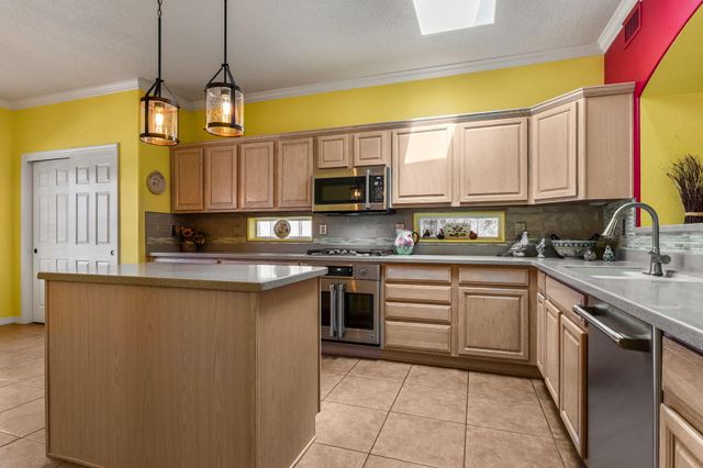 10524 Bilboa Street NW, Albuquerque, NM 87114