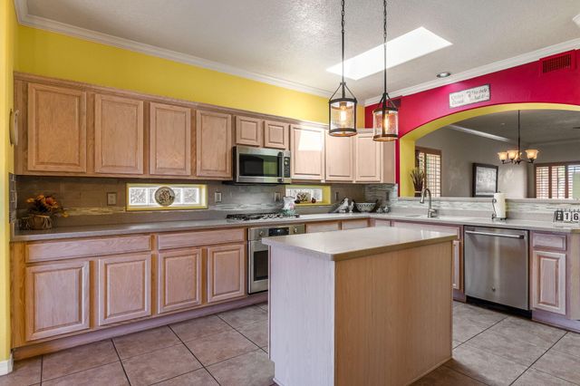 10524 Bilboa Street NW, Albuquerque, NM 87114