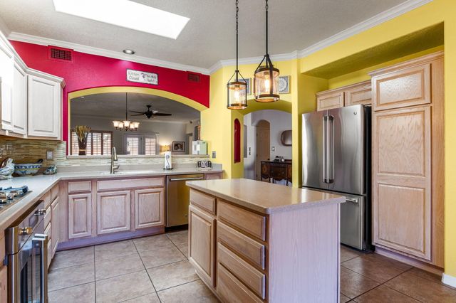 10524 Bilboa Street NW, Albuquerque, NM 87114