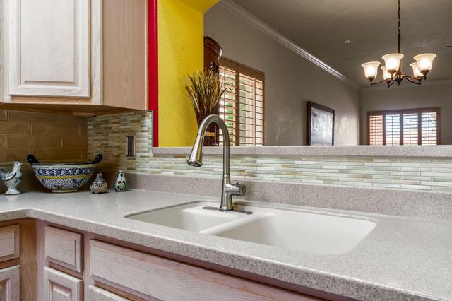 10524 Bilboa Street NW, Albuquerque, NM 87114