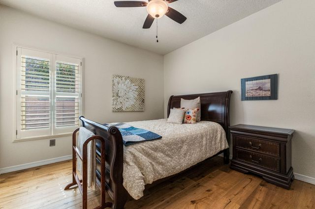 10524 Bilboa Street NW, Albuquerque, NM 87114