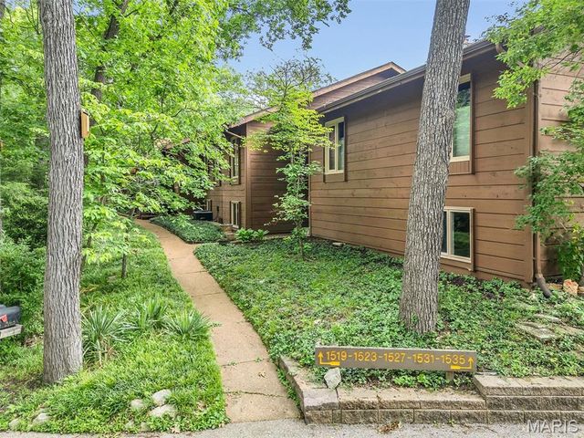 1531 Birnamwood Trail Drive, Twin Oaks, MO 63021