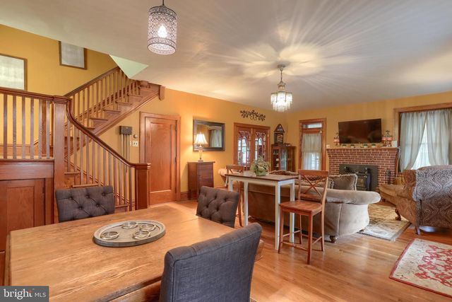 9931 JONESTOWN RD, Grantville, PA 17028