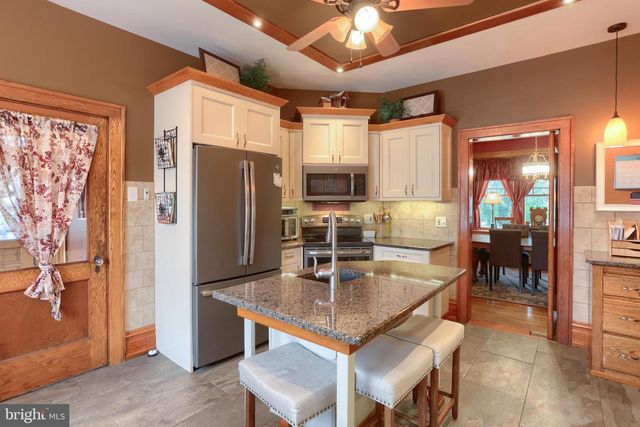 9931 JONESTOWN RD, Grantville, PA 17028