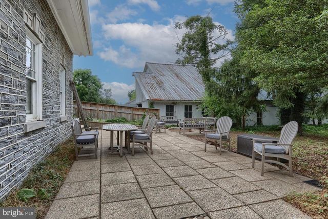 9931 JONESTOWN RD, Grantville, PA 17028