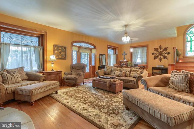 9931 JONESTOWN RD, Grantville, PA 17028