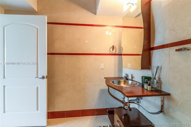 110 Washington Ave 1710, Miami Beach, FL 33139