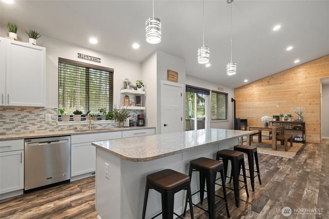 20 E Laurel Park, Union, WA 98592